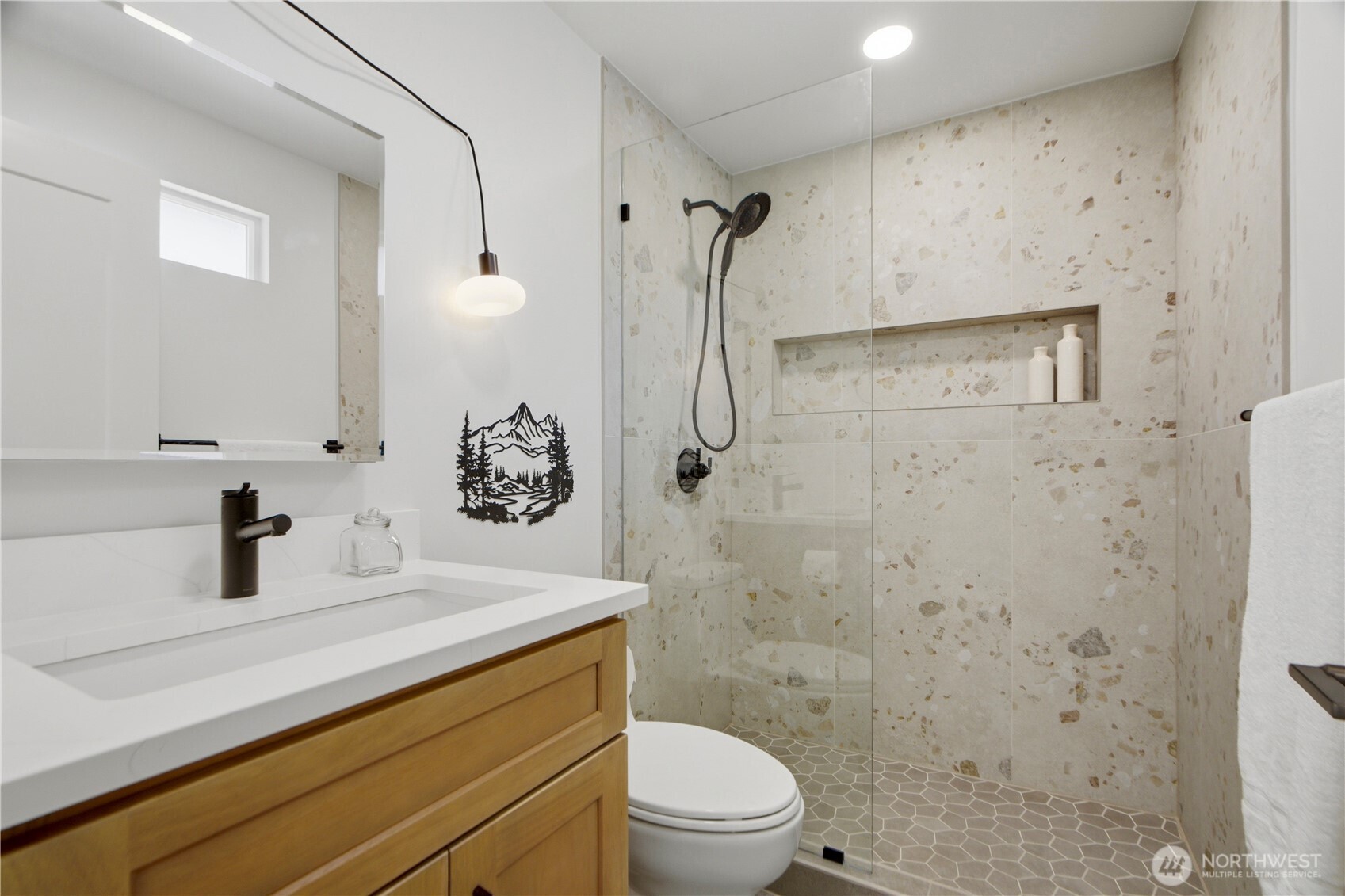 9526 7th Avenue NW, Seattle, WA 98117-2127