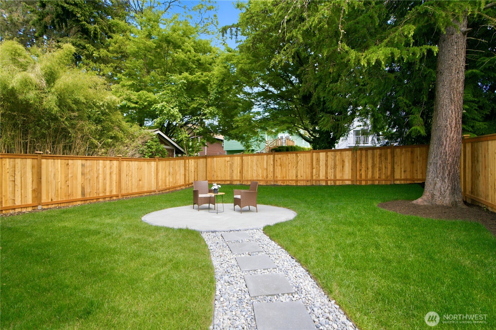 9526 7th Avenue NW, Seattle, WA 98117-2127