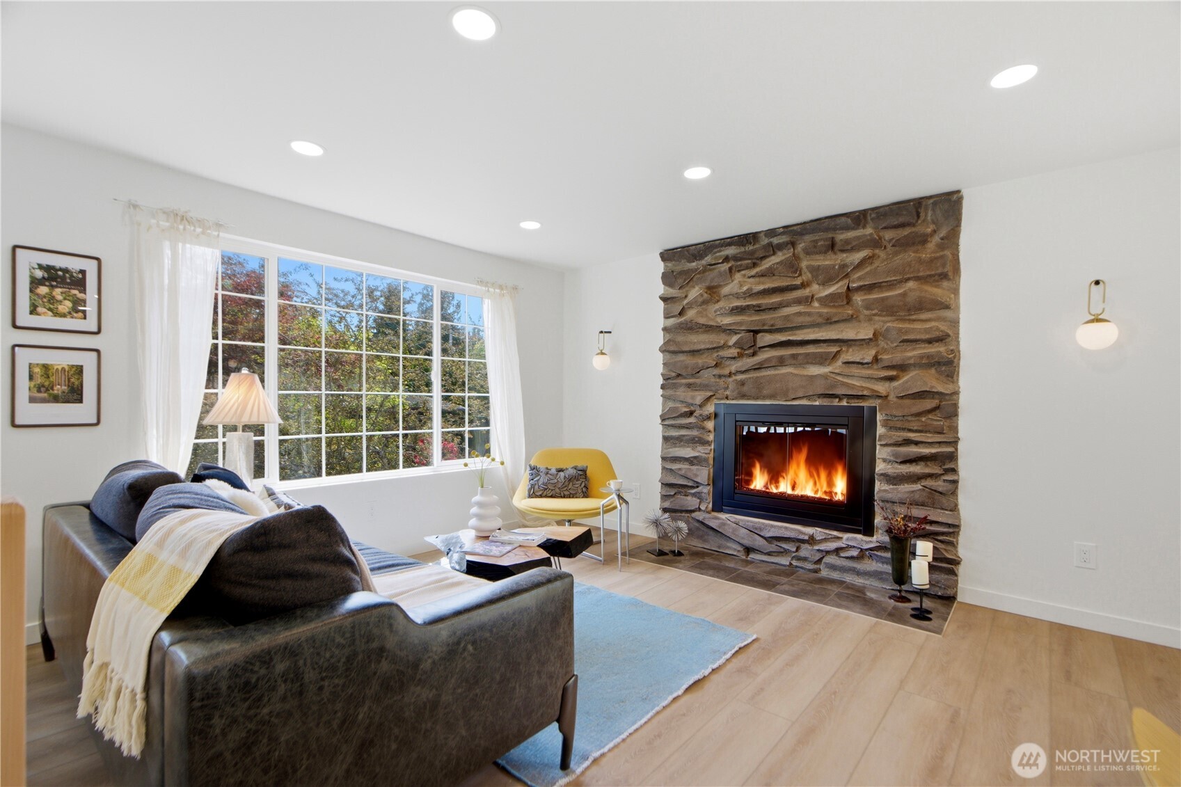 9526 7th Avenue NW, Seattle, WA 98117-2127