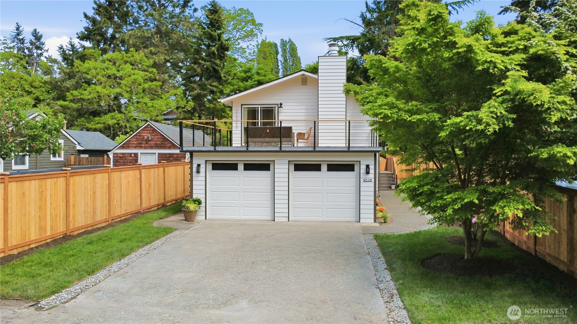 9526 7th Avenue NW, Seattle, WA 98117-2127