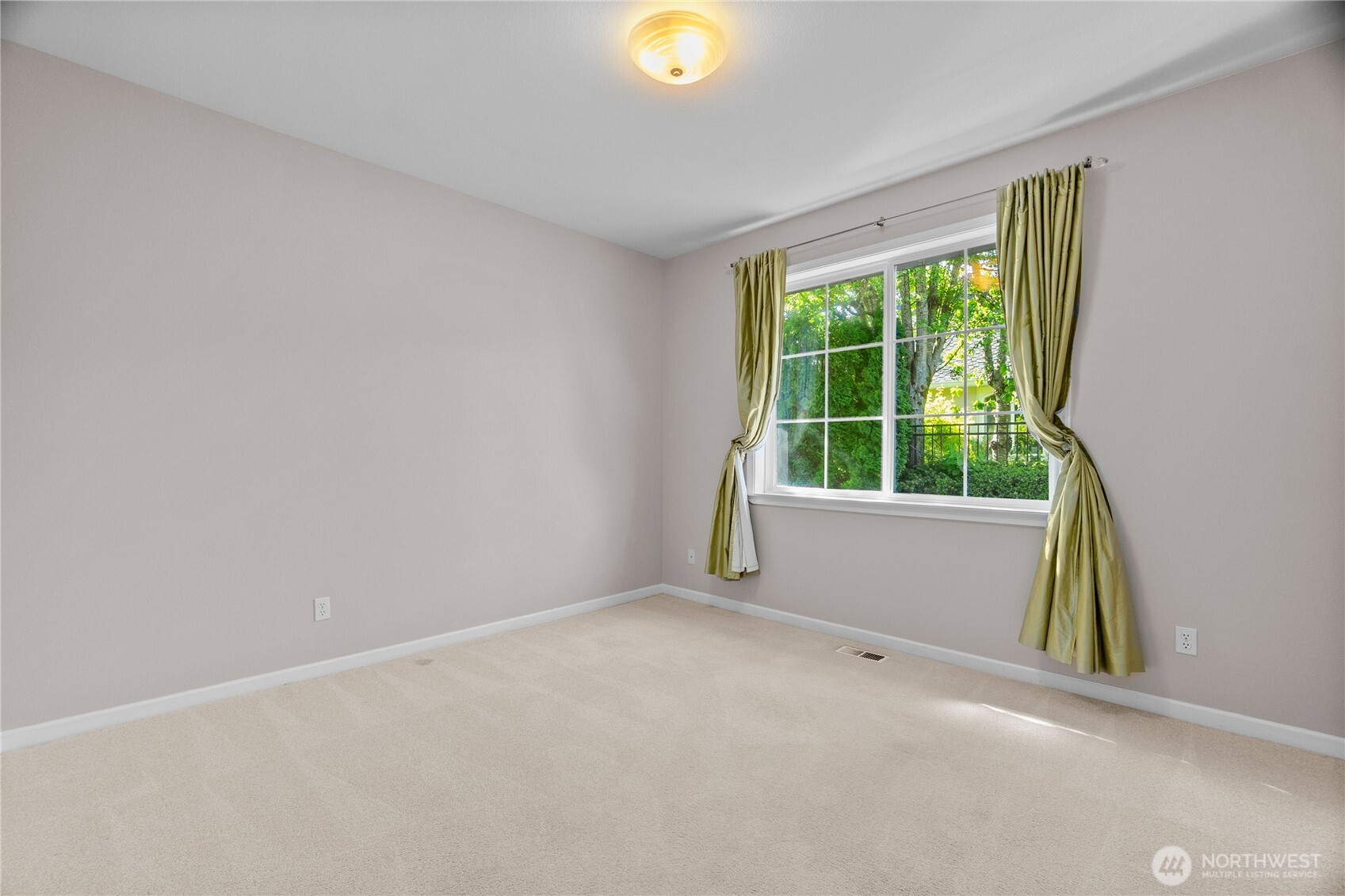 6026 Troon Lane SE, Olympia, WA 96501