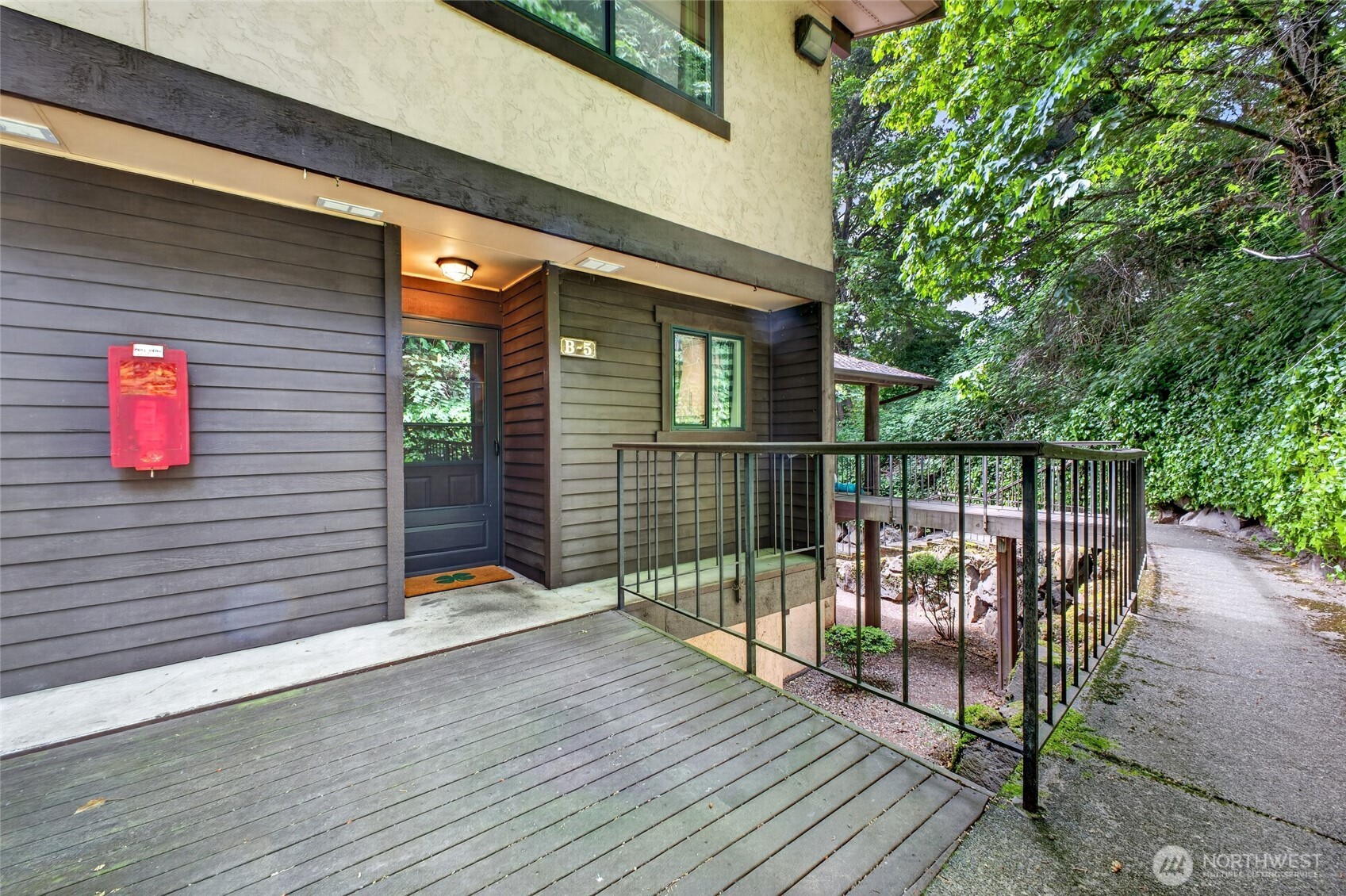 140 Summit Avenue N #B5, Kent, WA 98030