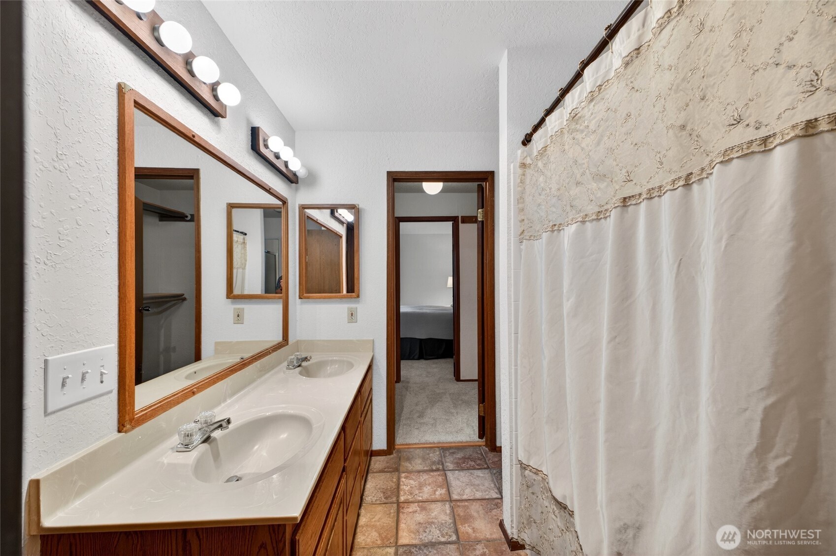 140 Summit Avenue N #B5, Kent, WA 98030