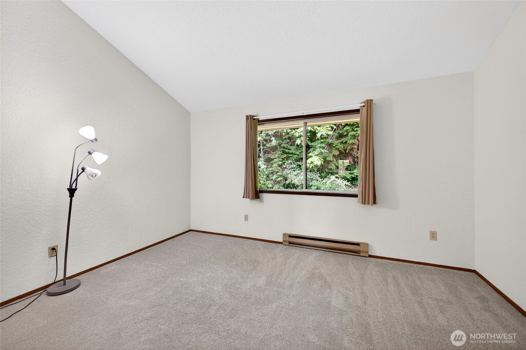 140 Summit Avenue N #B5, Kent, WA 98030