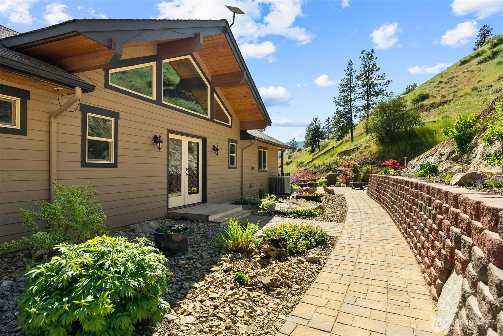 5230 Crum Canyon Road , Entiat, WA 98822