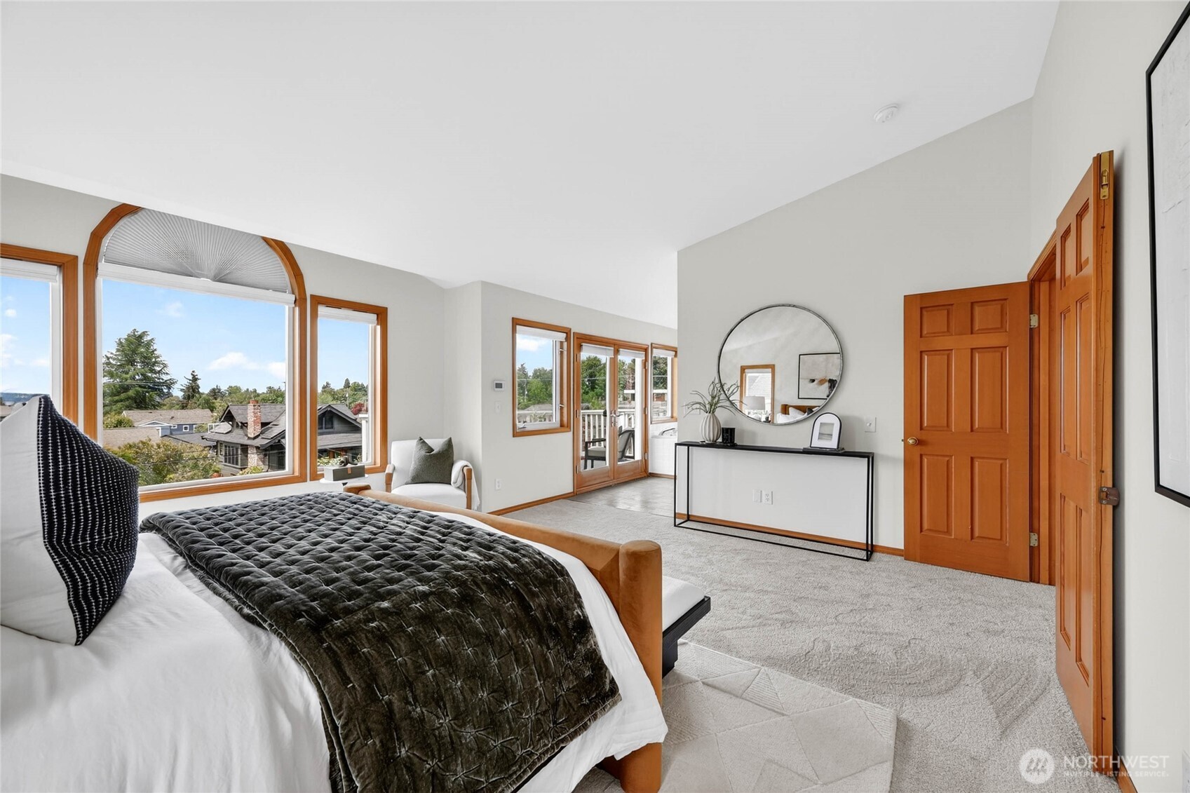 6530 44th Avenue SW, Seattle, WA 98136