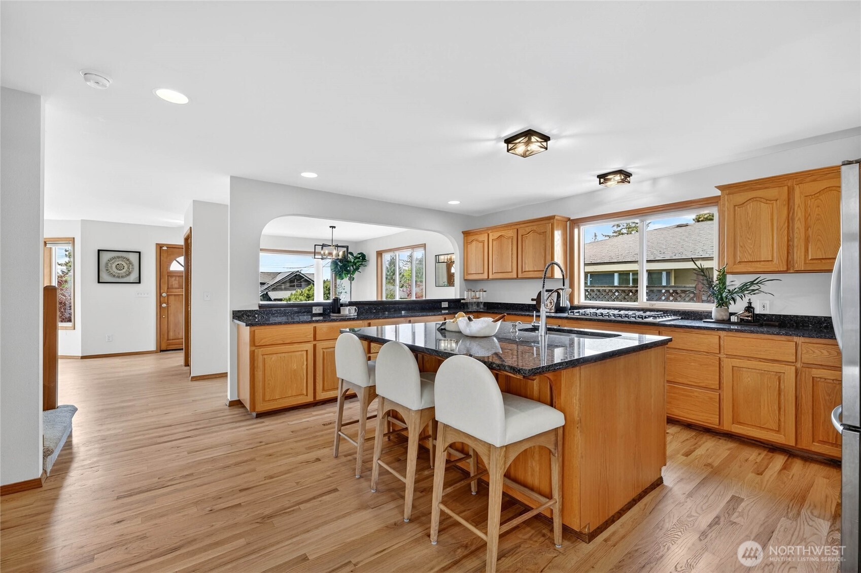 6530 44th Avenue SW, Seattle, WA 98136