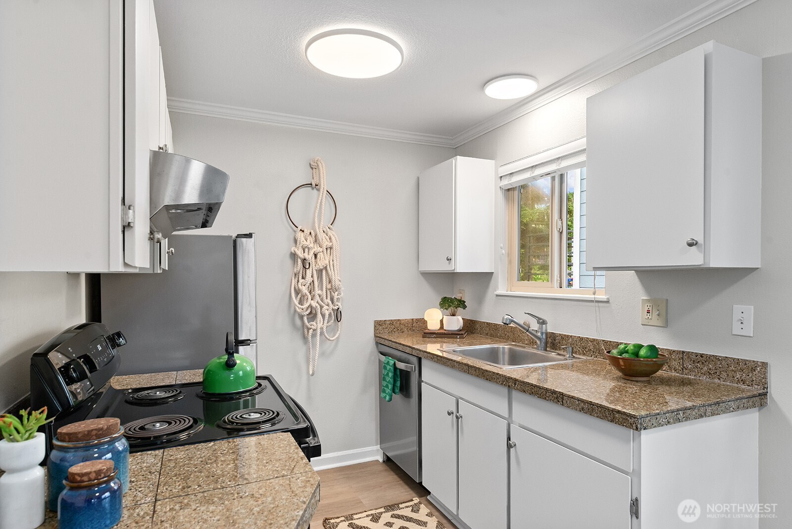 6557 4th Avenue NE #9, Seattle, WA 98115