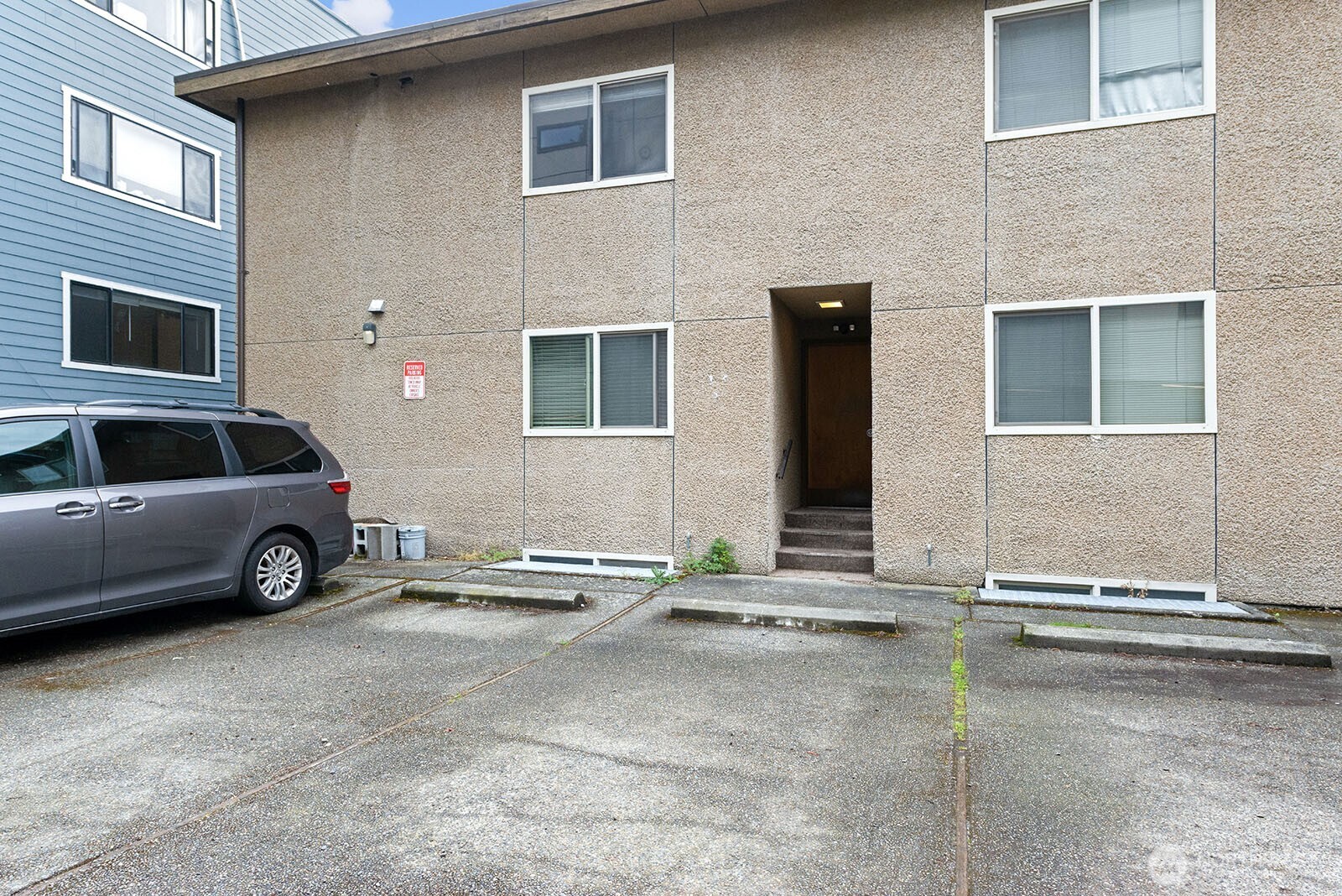 6557 4th Avenue NE #9, Seattle, WA 98115