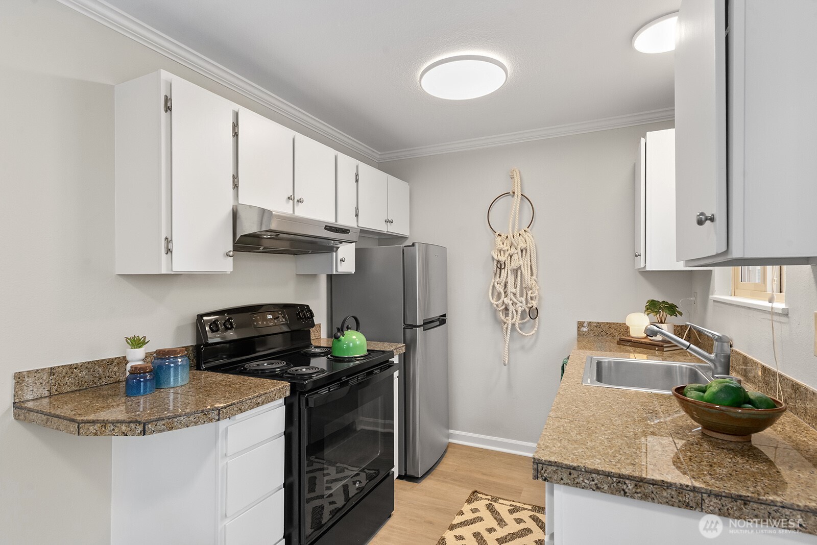 6557 4th Avenue NE #9, Seattle, WA 98115