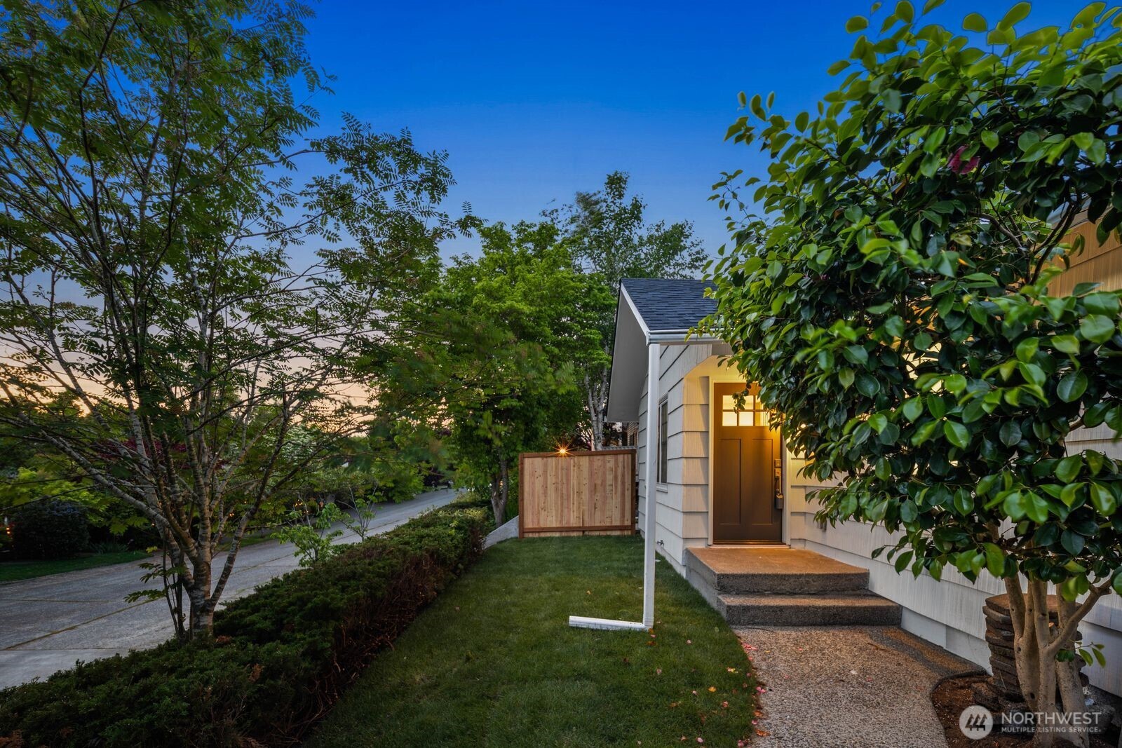 5810 57th Avenue NE, Seattle, WA 98105