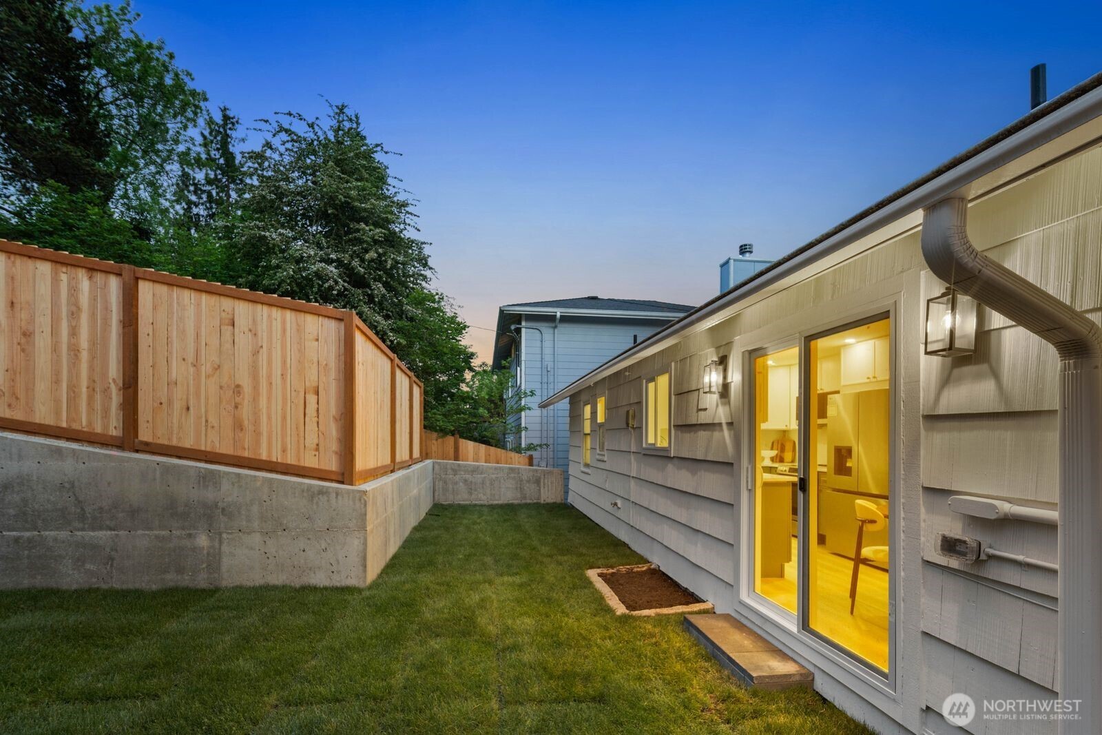 5810 57th Avenue NE, Seattle, WA 98105