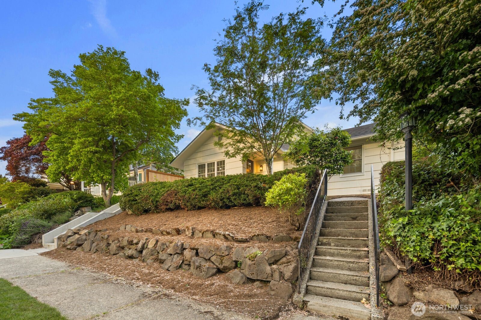 5810 57th Avenue NE, Seattle, WA 98105