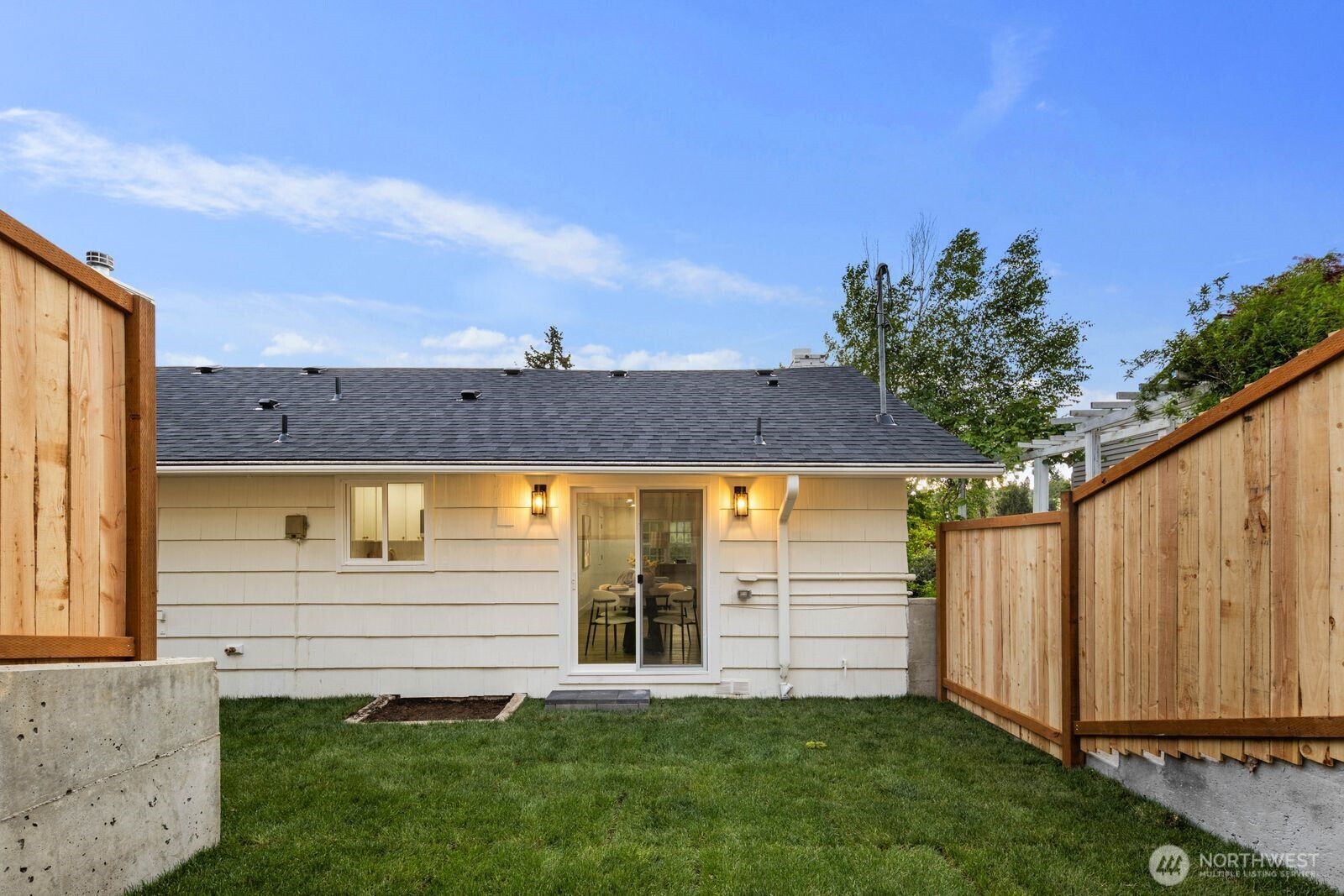 5810 57th Avenue NE, Seattle, WA 98105