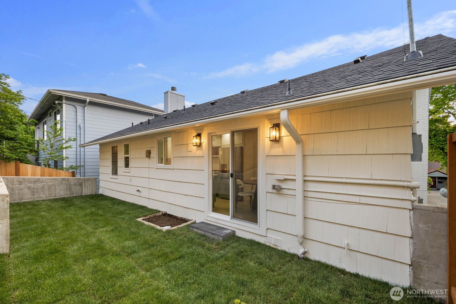 5810 57th Avenue NE, Seattle, WA 98105