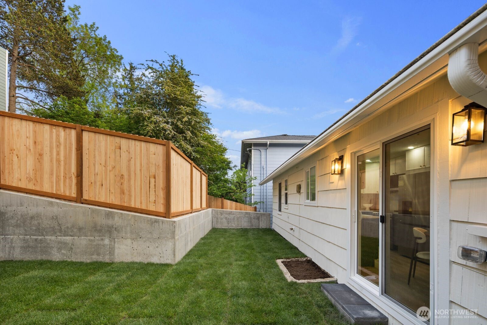 5810 57th Avenue NE, Seattle, WA 98105