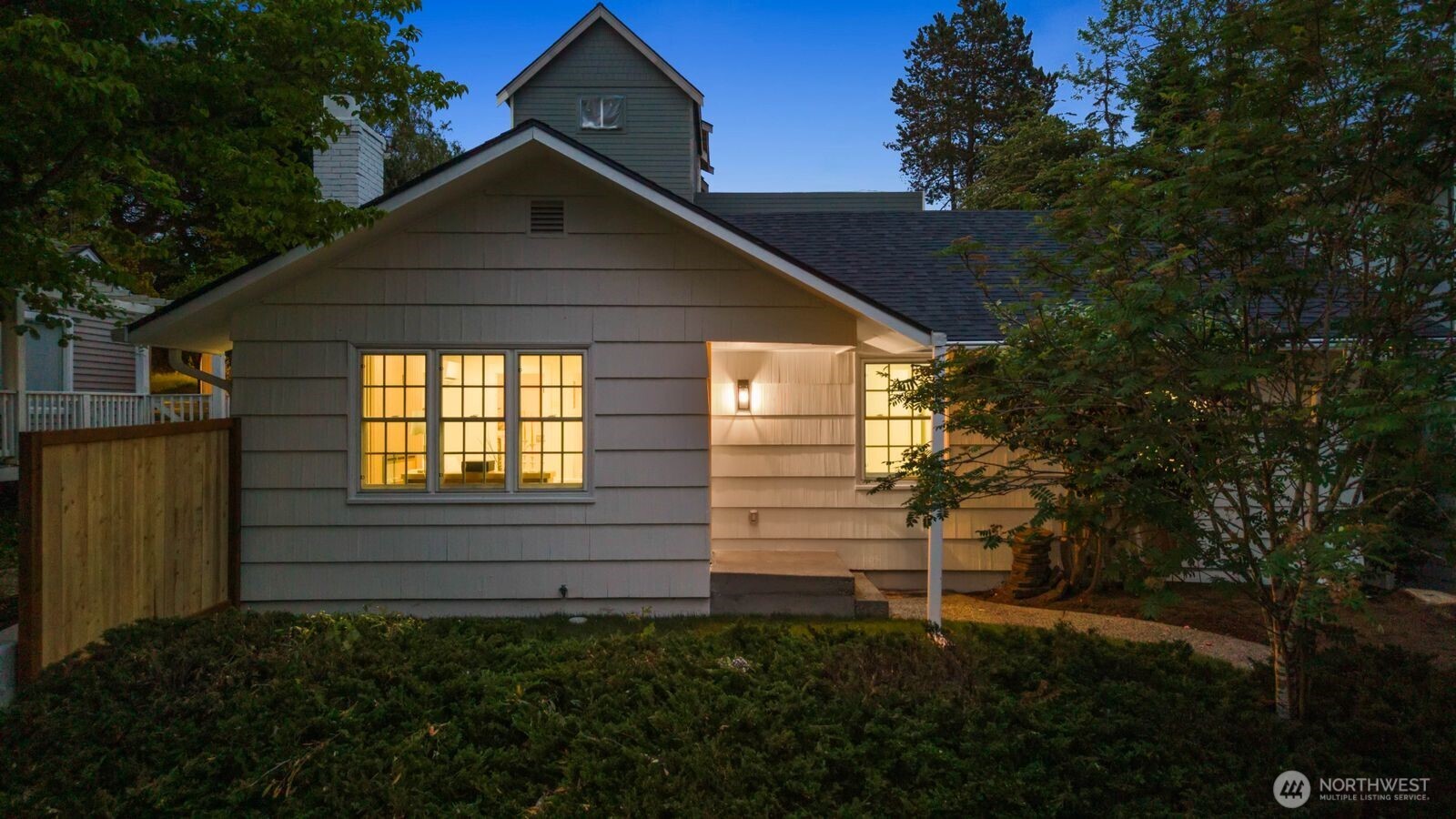 5810 57th Avenue NE, Seattle, WA 98105