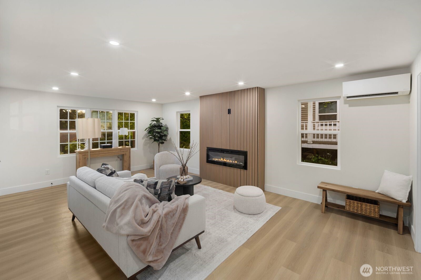 5810 57th Avenue NE, Seattle, WA 98105
