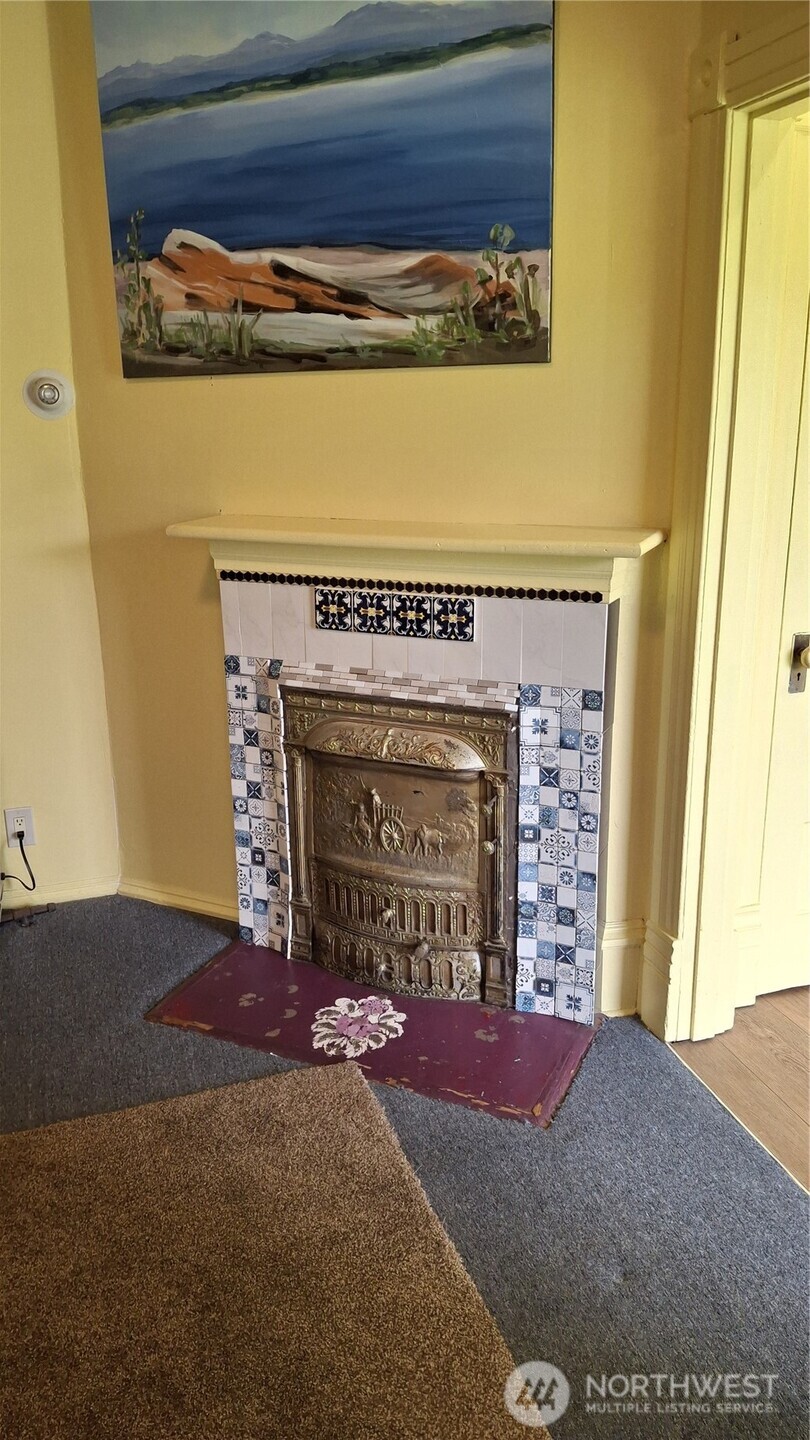 1056 S Sullivan Street , Seattle, WA 98108