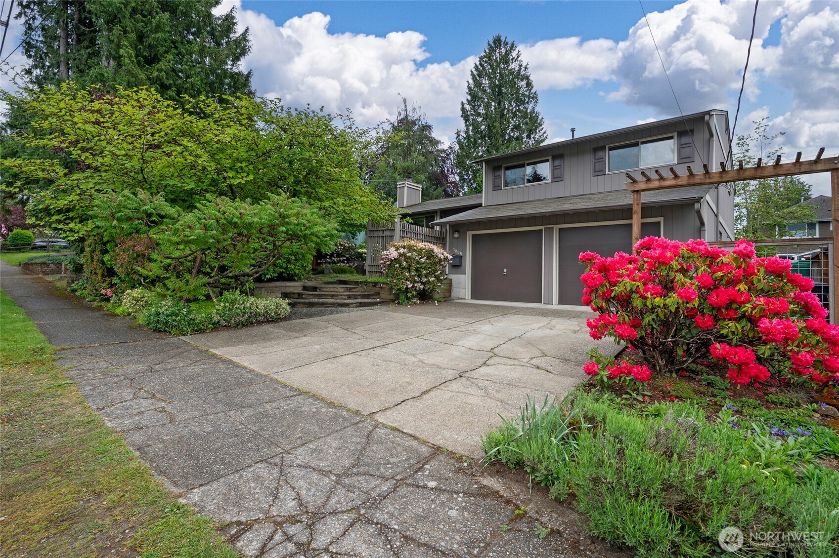 3809 NE 86th Street , Seattle, WA 98115