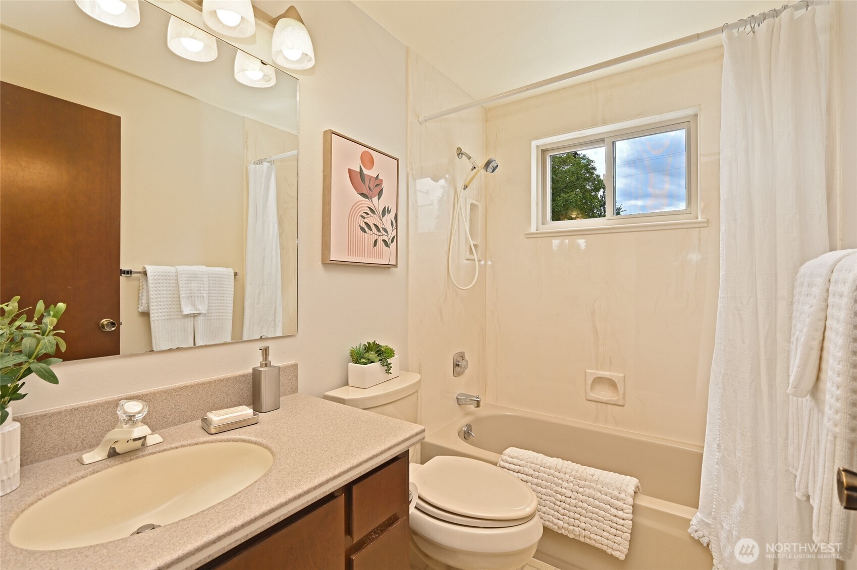 3809 NE 86th Street , Seattle, WA 98115