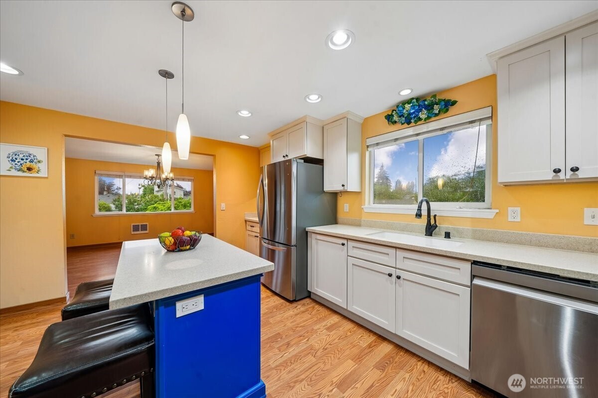 1022 E 56th Street , Tacoma, WA 98404