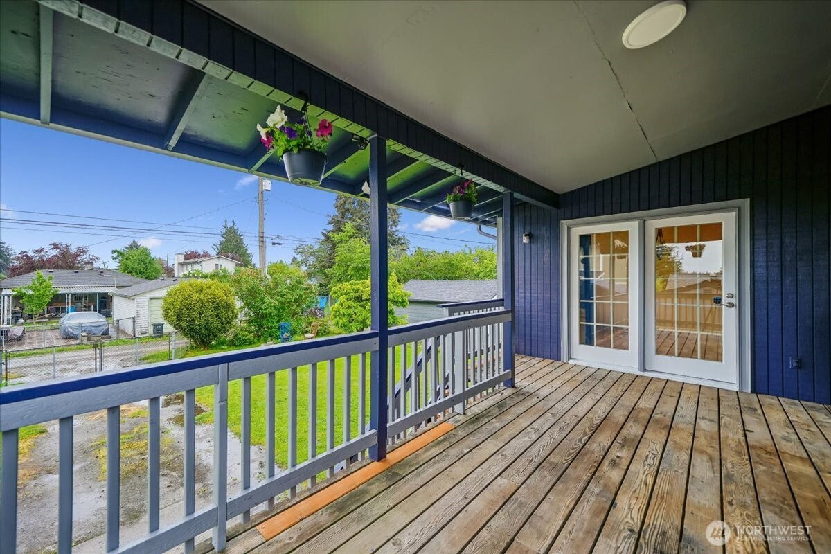 1022 E 56th Street , Tacoma, WA 98404