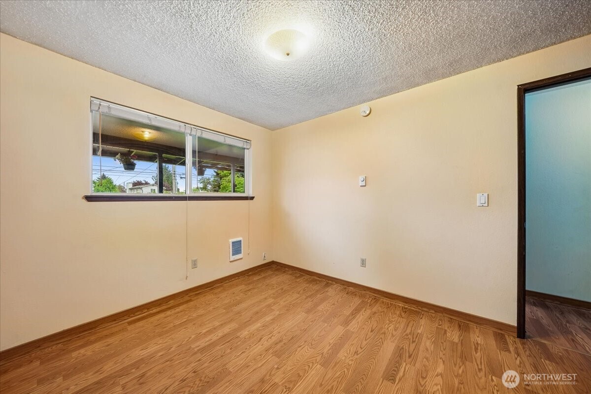 1022 E 56th Street , Tacoma, WA 98404