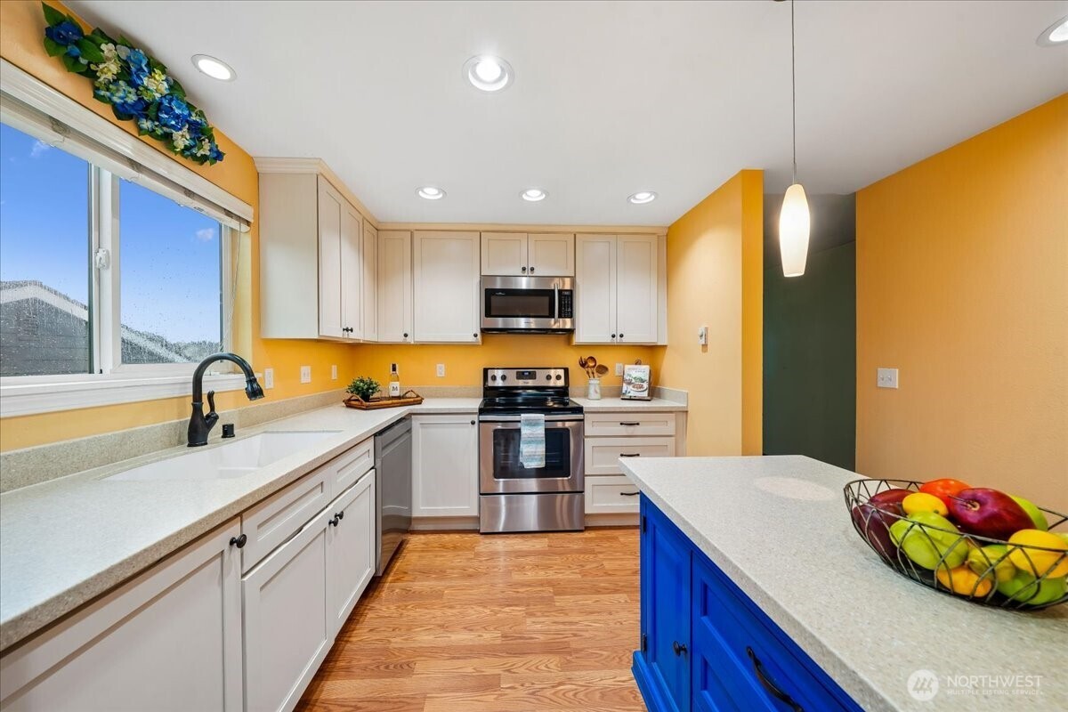 1022 E 56th Street , Tacoma, WA 98404