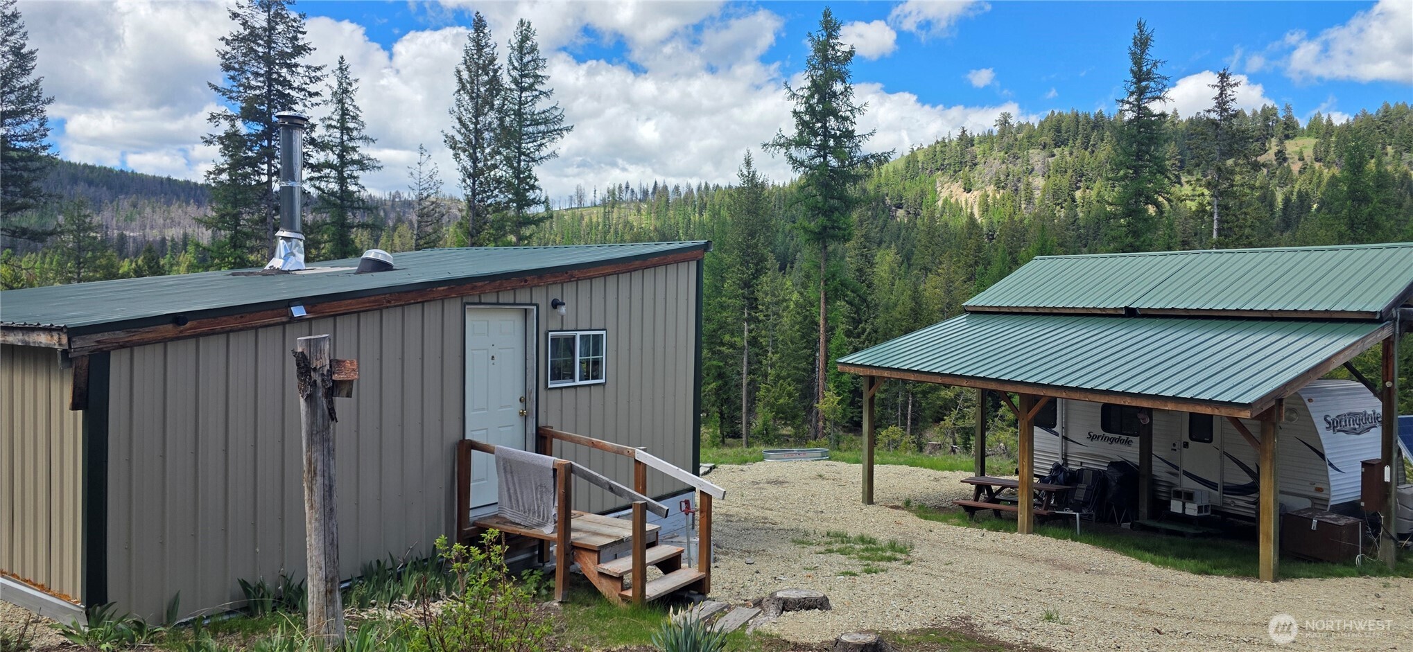 790 BONAPARTE LAKE RD , Tonasket, WA 98855