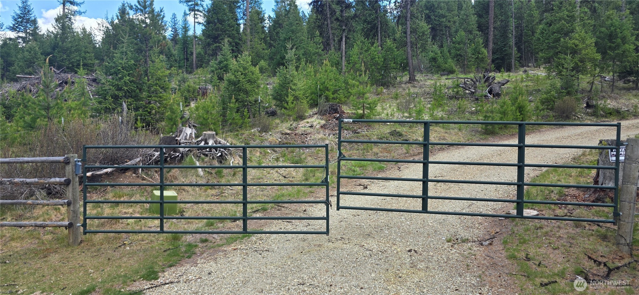 790 BONAPARTE LAKE RD , Tonasket, WA 98855