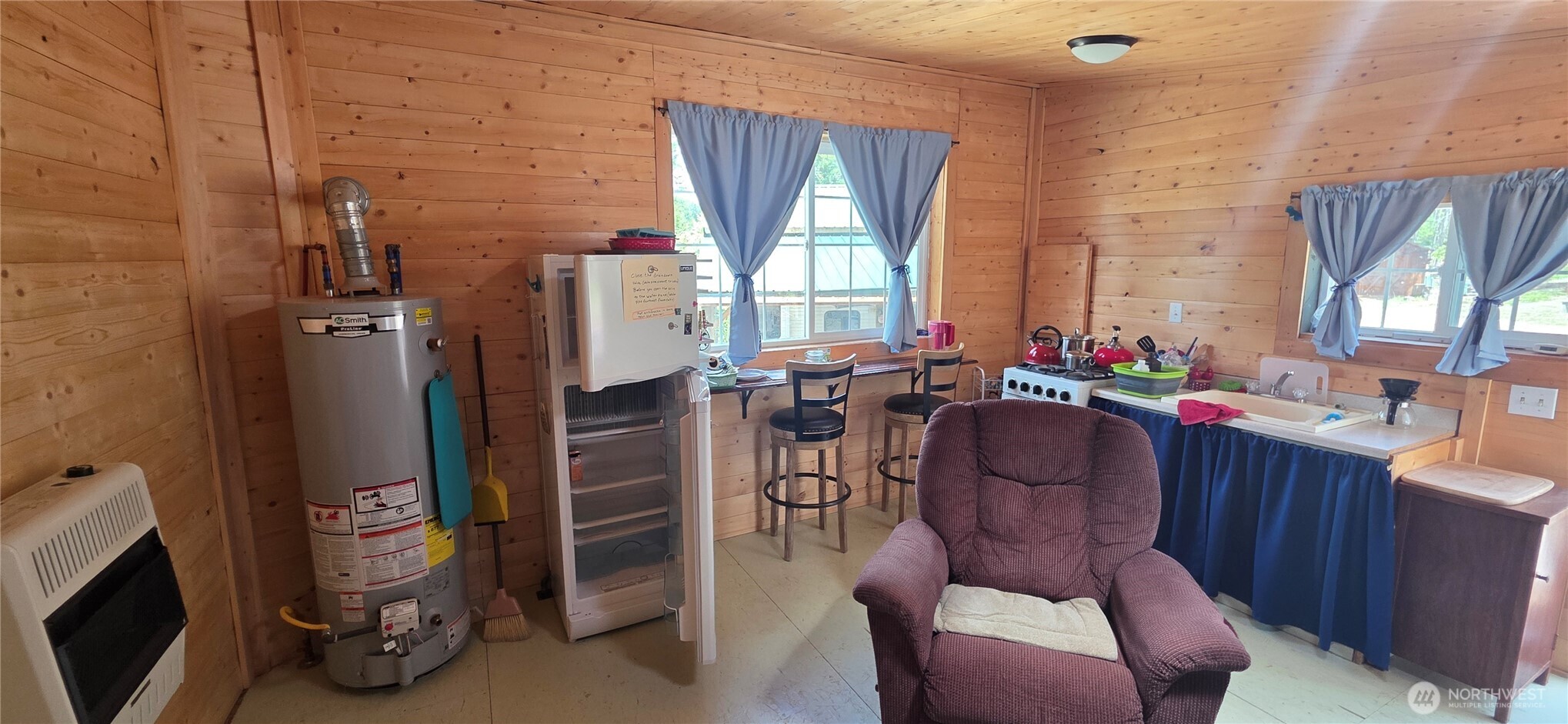790 BONAPARTE LAKE RD , Tonasket, WA 98855