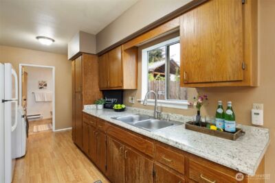 11040 NE Maine Street , Kingston, WA 98346 - Photo 12