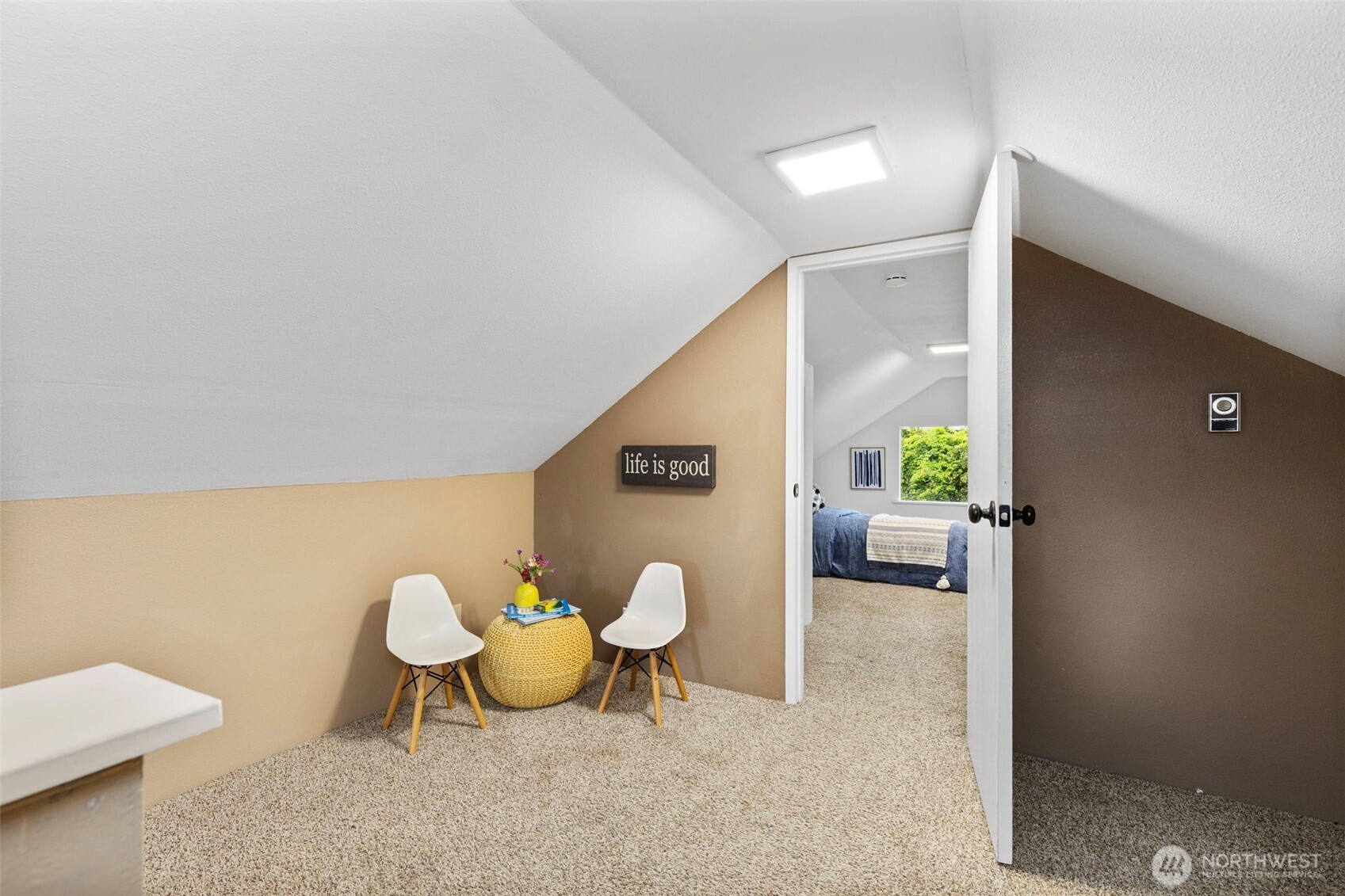 11040 NE Maine Street , Kingston, WA 98346
