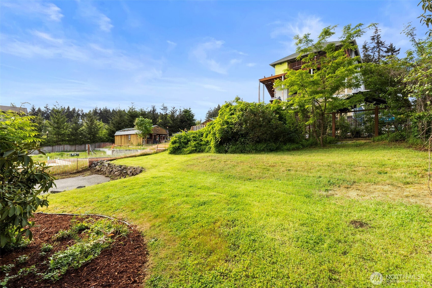 11040 NE Maine Street , Kingston, WA 98346