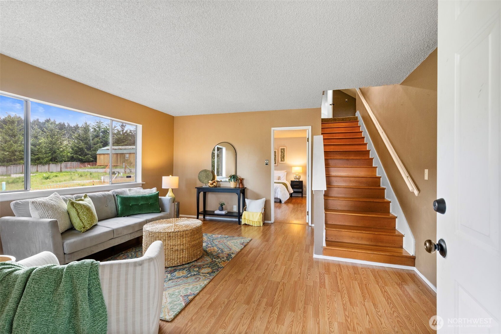 11040 NE Maine Street , Kingston, WA 98346