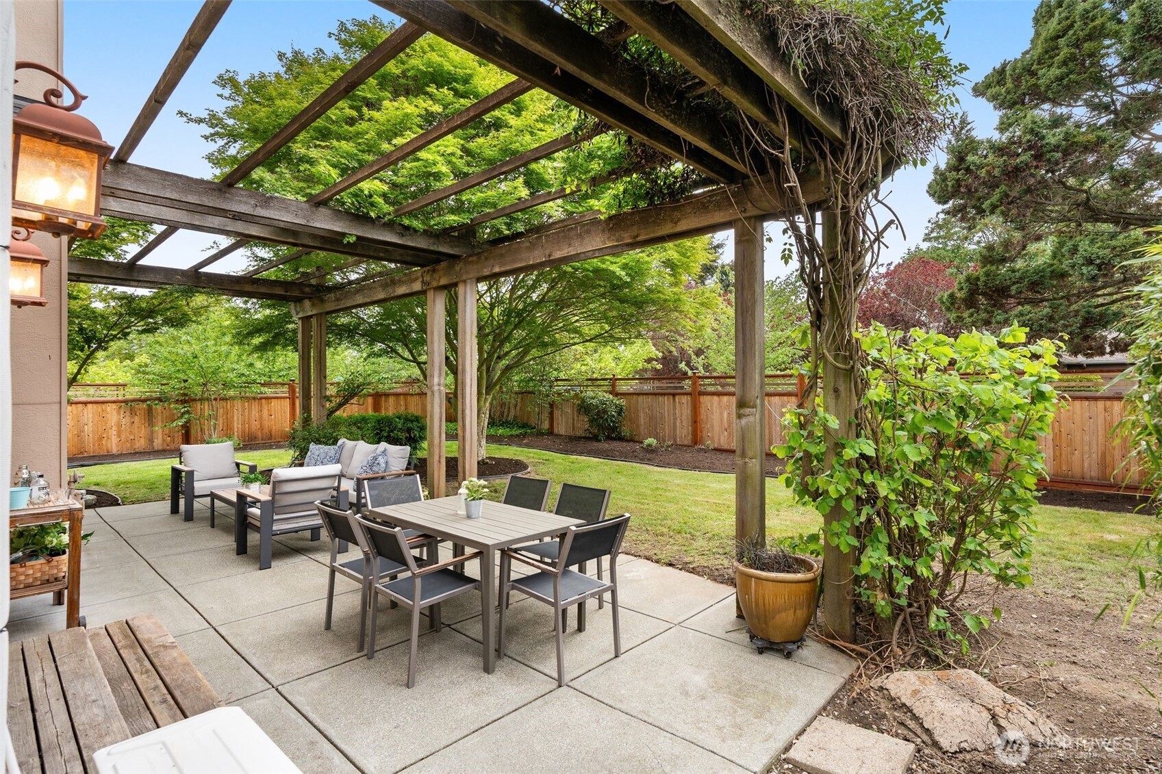 4606 S Andover Street , Seattle, WA 98118-1249