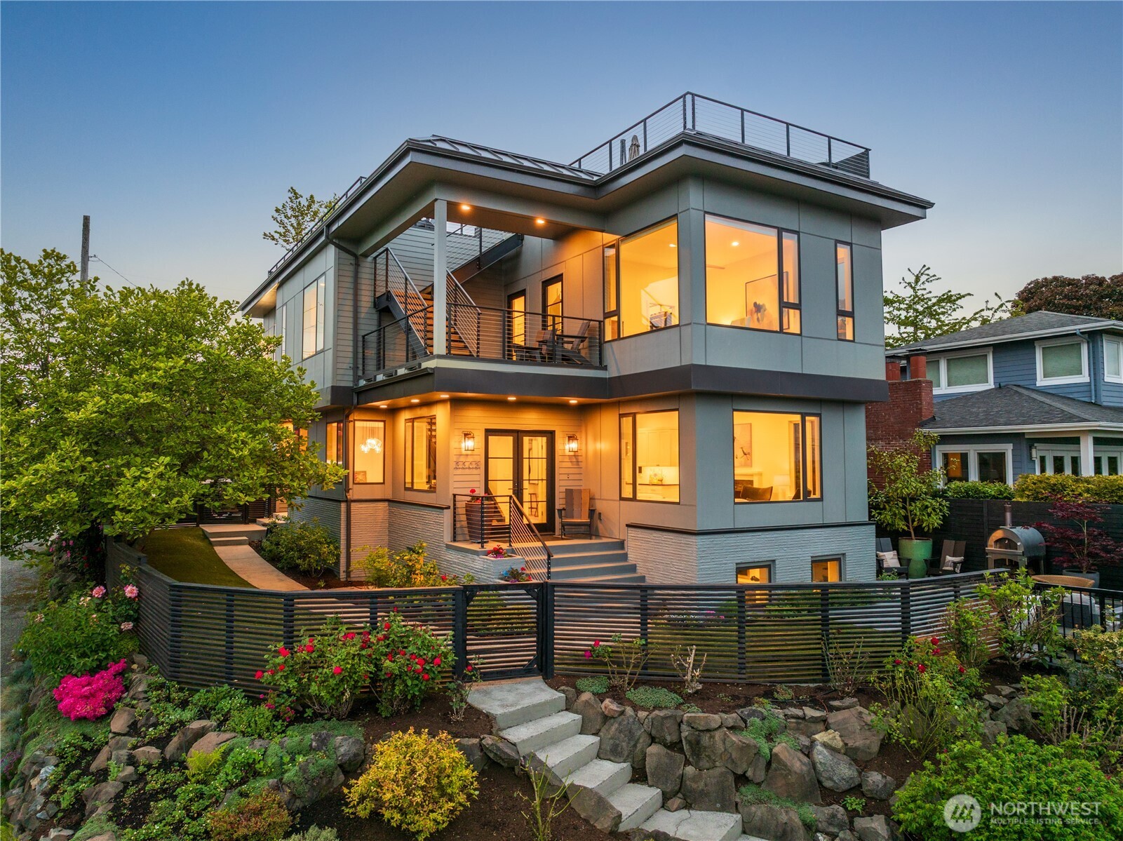3303 37th Avenue W, Seattle, WA 98199