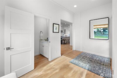 3303 37th Avenue W, Seattle, WA 98199 - Photo 14