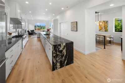 3303 37th Avenue W, Seattle, WA 98199 - Photo 4