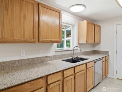 322 Country Estates Drive W, Rainier, WA 98576 - Photo 12