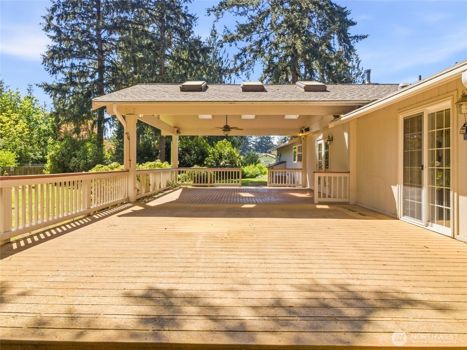 322 Country Estates Drive W, Rainier, WA 98576