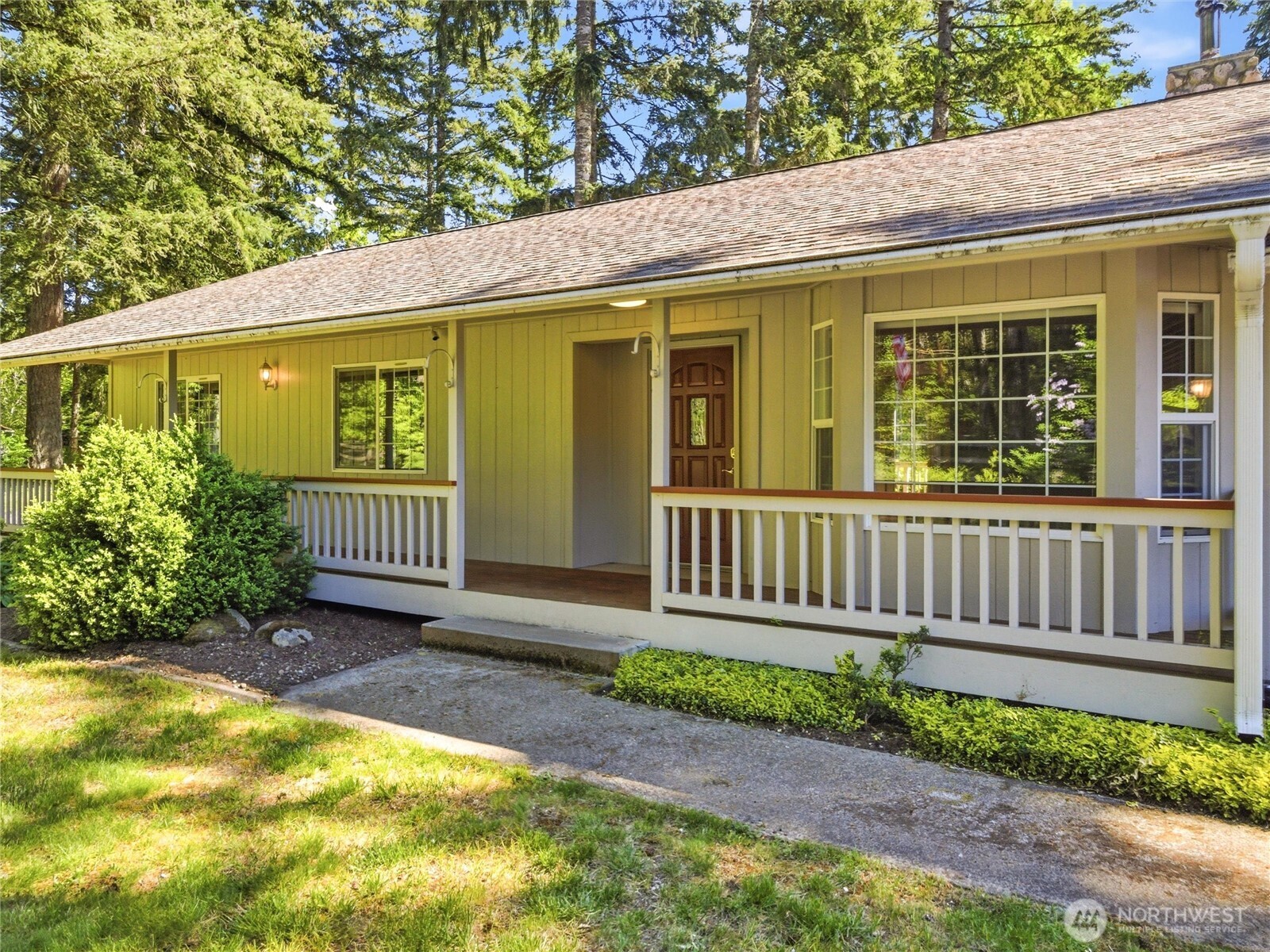 322 Country Estates Drive W, Rainier, WA 98576