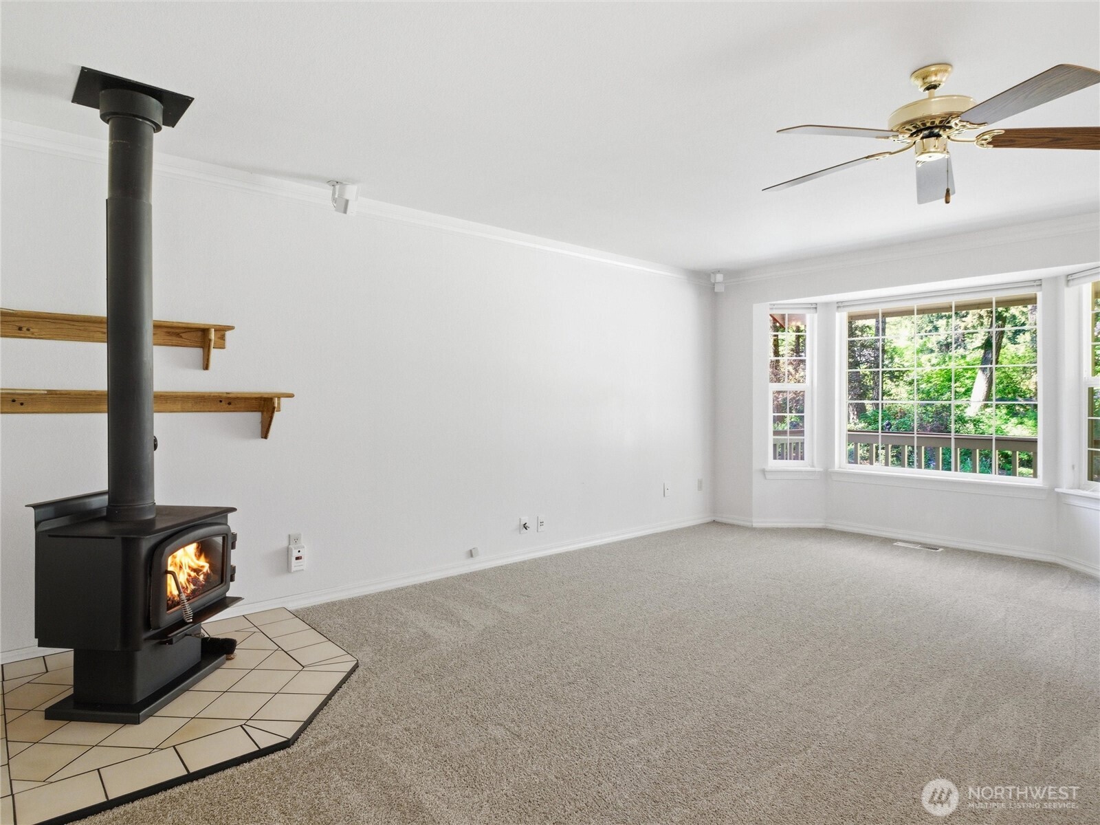 322 Country Estates Drive W, Rainier, WA 98576