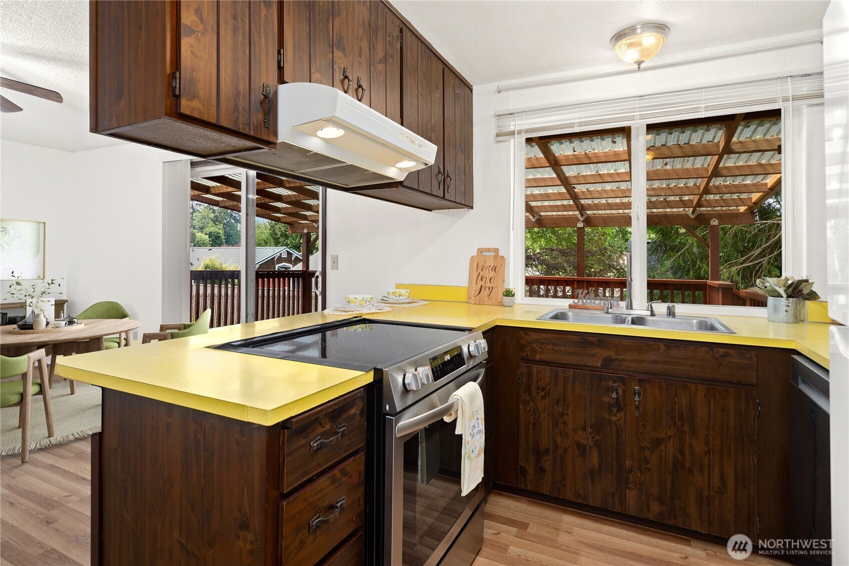 6955 Aegean Boulevard NE, Bremerton, WA 98311