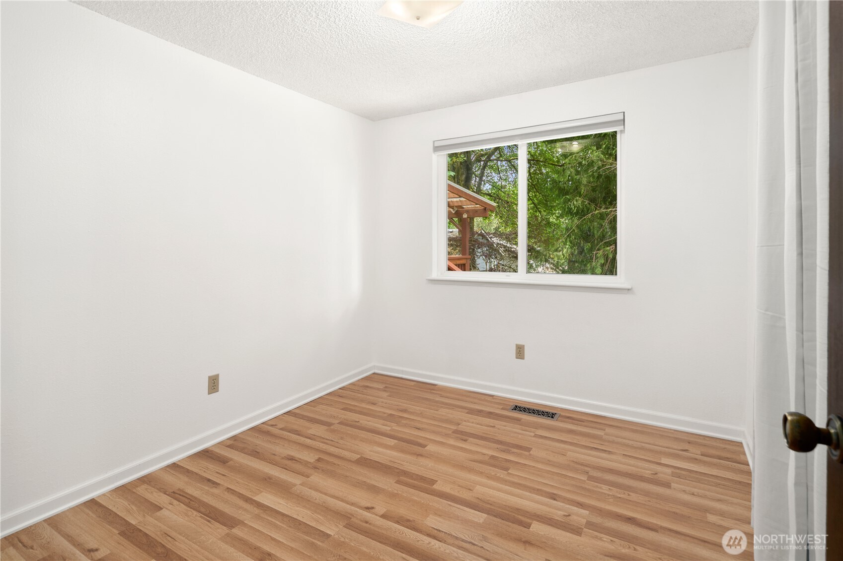 6955 Aegean Boulevard NE, Bremerton, WA 98311