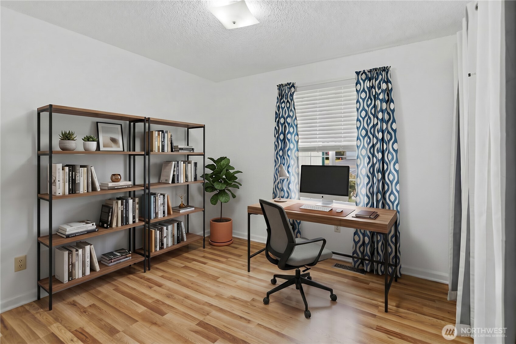 6955 Aegean Boulevard NE, Bremerton, WA 98311