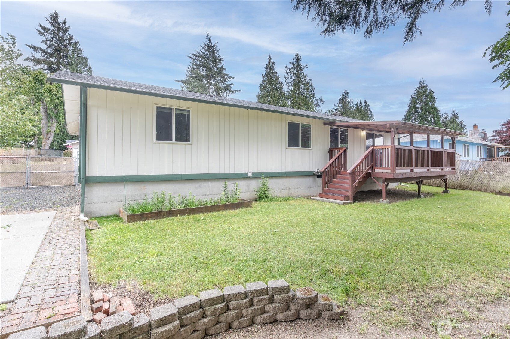 6955 Aegean Boulevard NE, Bremerton, WA 98311