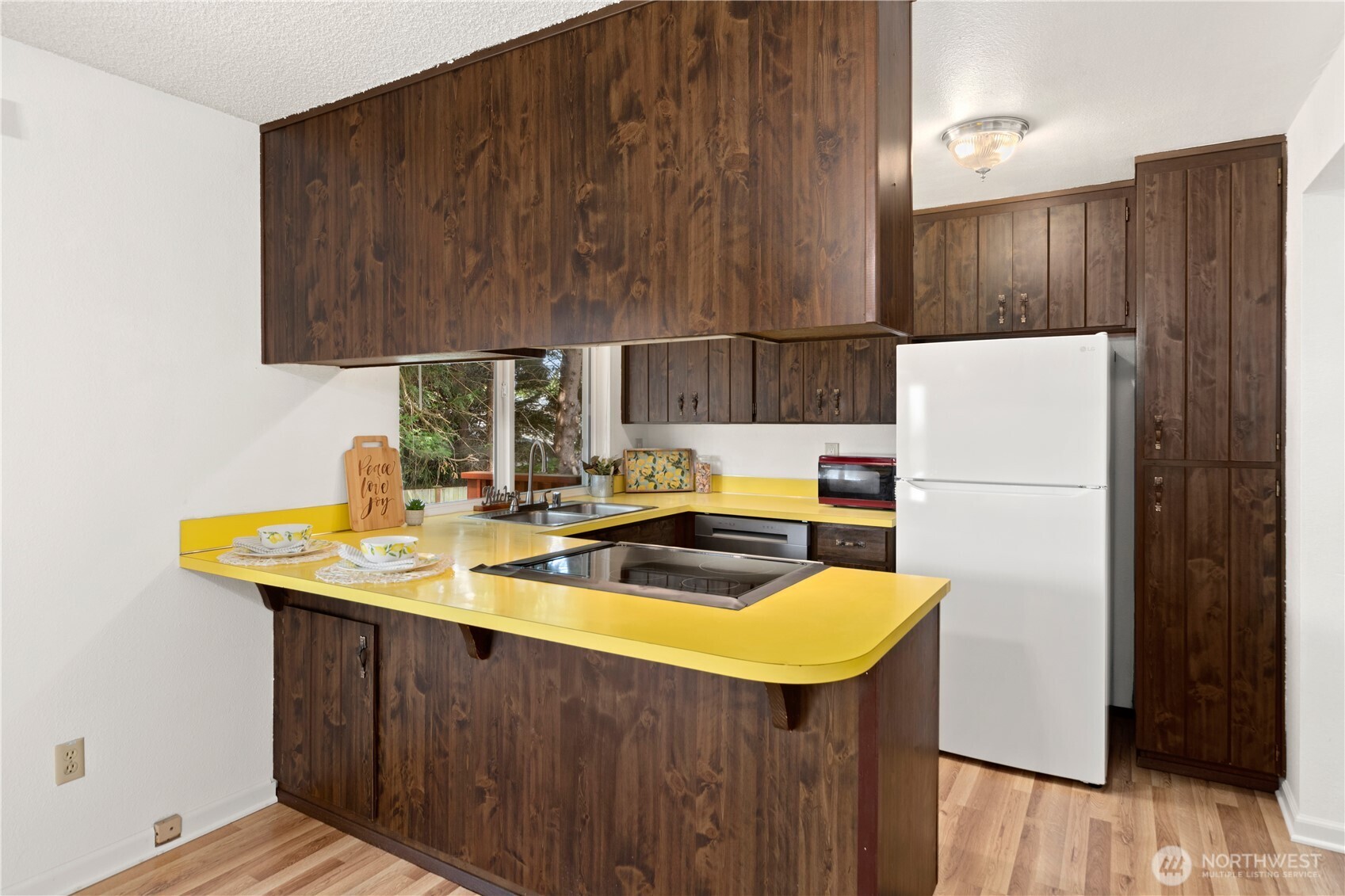 6955 Aegean Boulevard NE, Bremerton, WA 98311