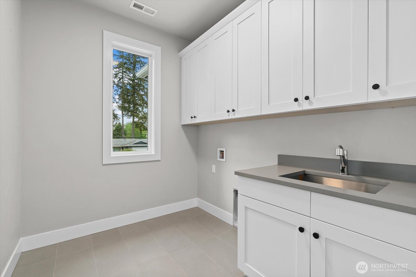 15058 75th Ave NE, Kenmore, WA 98028